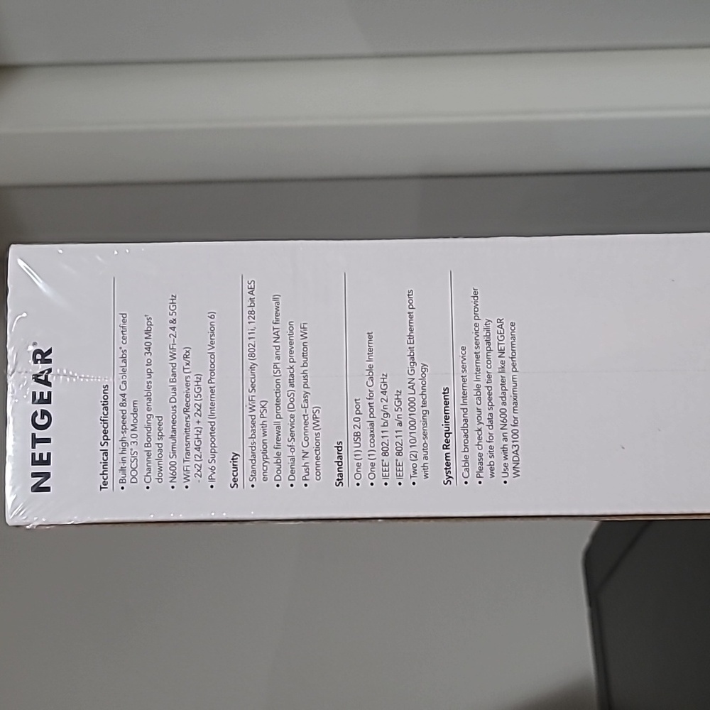 NETGEAR N600 WiFi Cable Modem Router - Picture 4 of 4